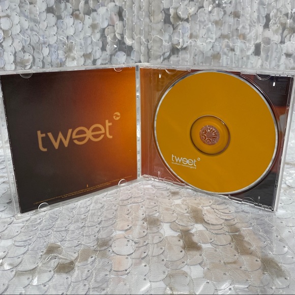 Tweet - Southern Hummingbird - Picture 4 of 11